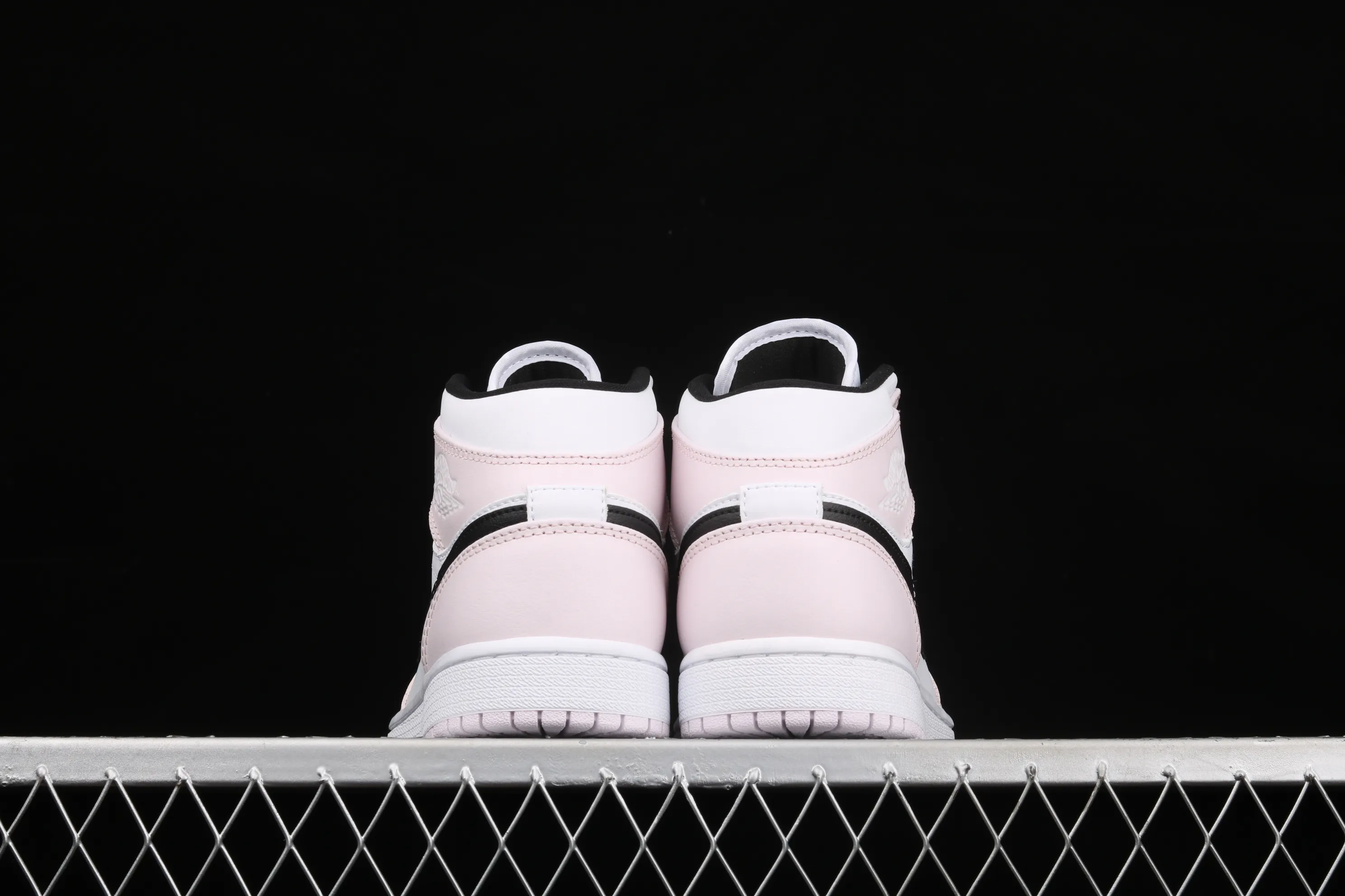 All categories Air Jordan Jordan series basketball shoes Air Jordan 1 Mid Air Jordan 1 Mid AJ1 Joe 1 rose pink violet mid-top basketball shoes BQ6472-500
